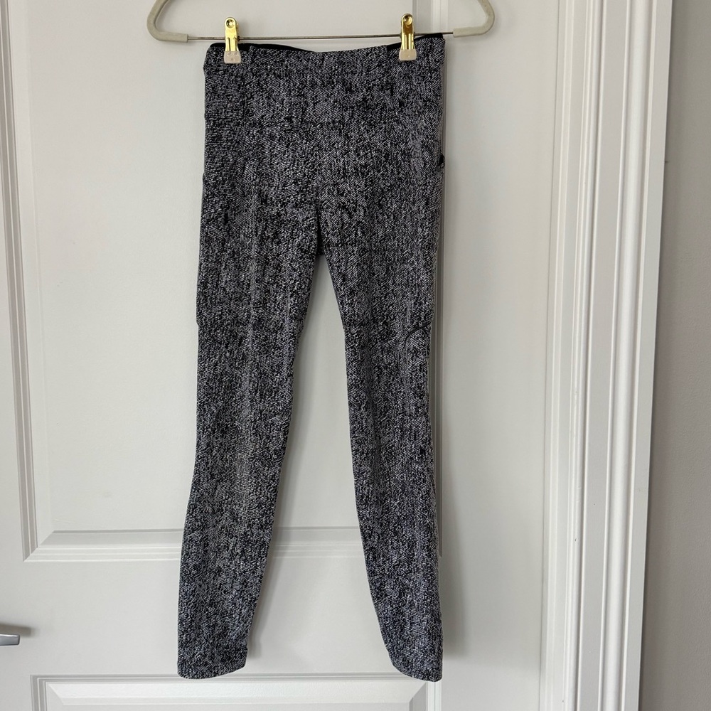 Lululemon Run On Tight Leggings